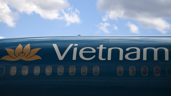 Встреча рейса авиакомпании Vietnam Airlines в аэропорту Шереметьево 