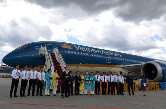 Встреча рейса авиакомпании Vietnam Airlines в аэропорту Шереметьево 