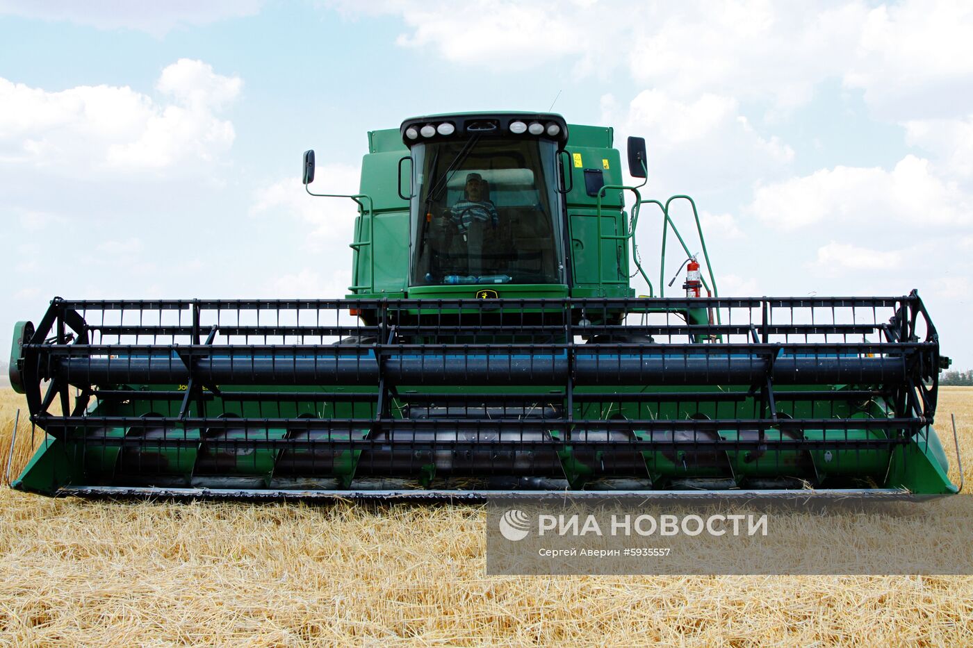 Уборка зерновых в Донецкой и Луганской областях