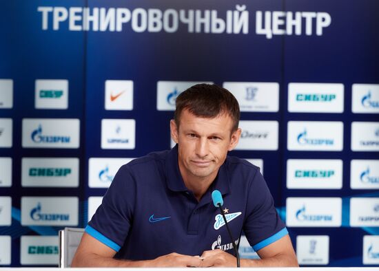 Футбол. Тренировка ФК "Зенит"