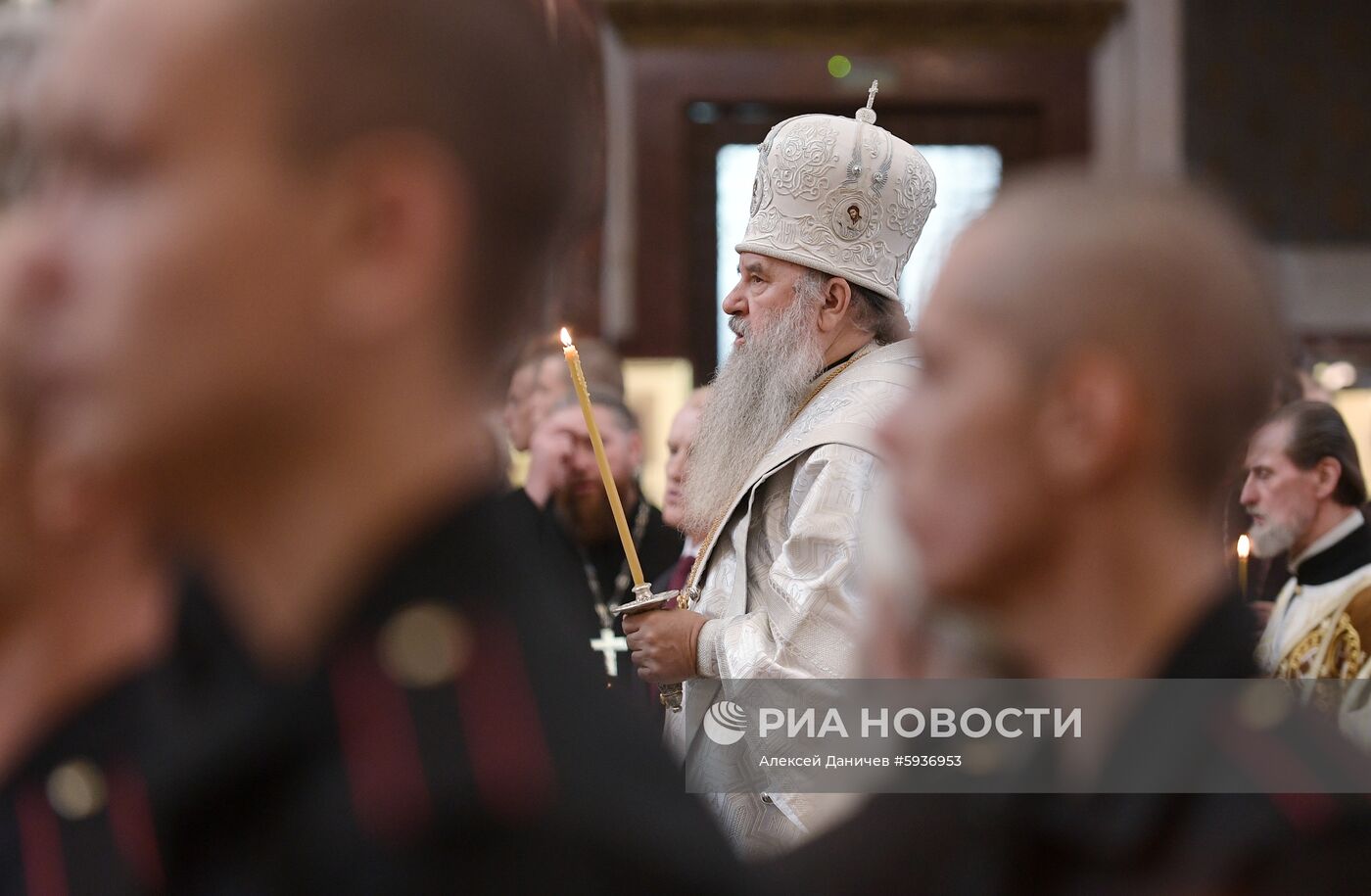 Панихида по погибшим морякам-подводникам в Кронштадтском морском соборе