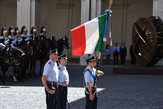 Официальный визит президента РФ В. Путина в Италию