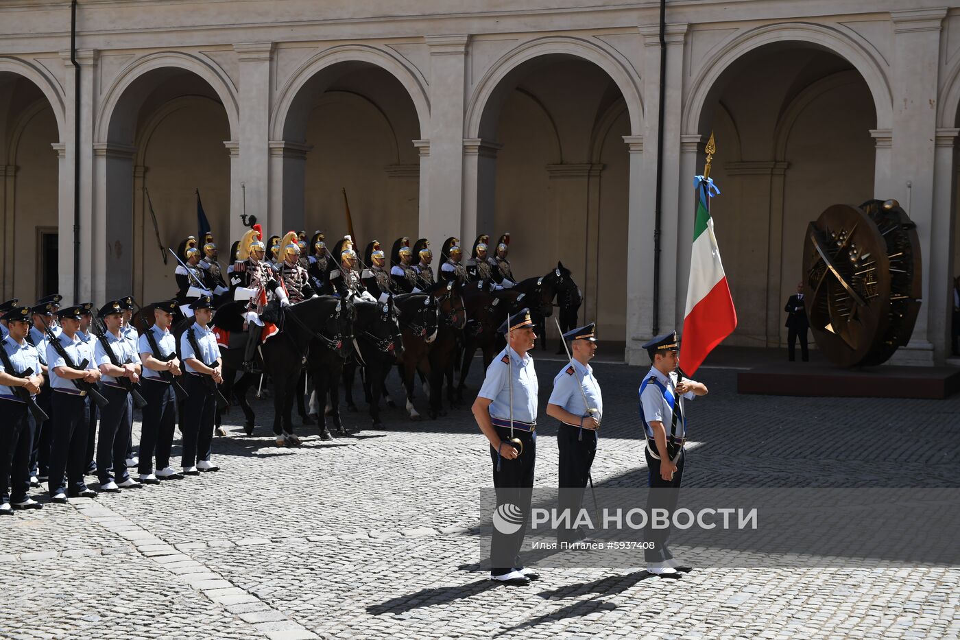 Официальный визит президента РФ В. Путина в Италию