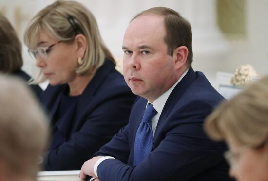 Заседание Совета при президенте РФ по реализации госполитики в сфере защиты детей