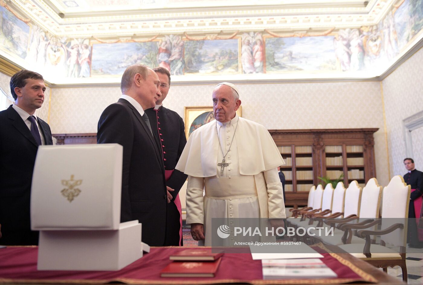 Визит президента РФ В. Путина в Ватикан