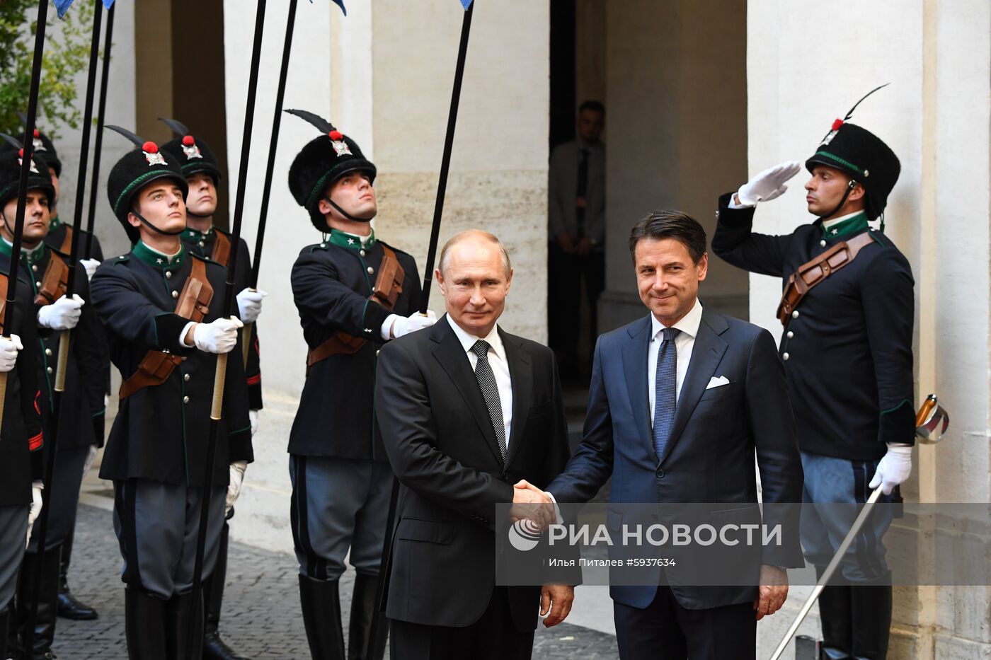 Официальный визит президента РФ В. Путина в Италию