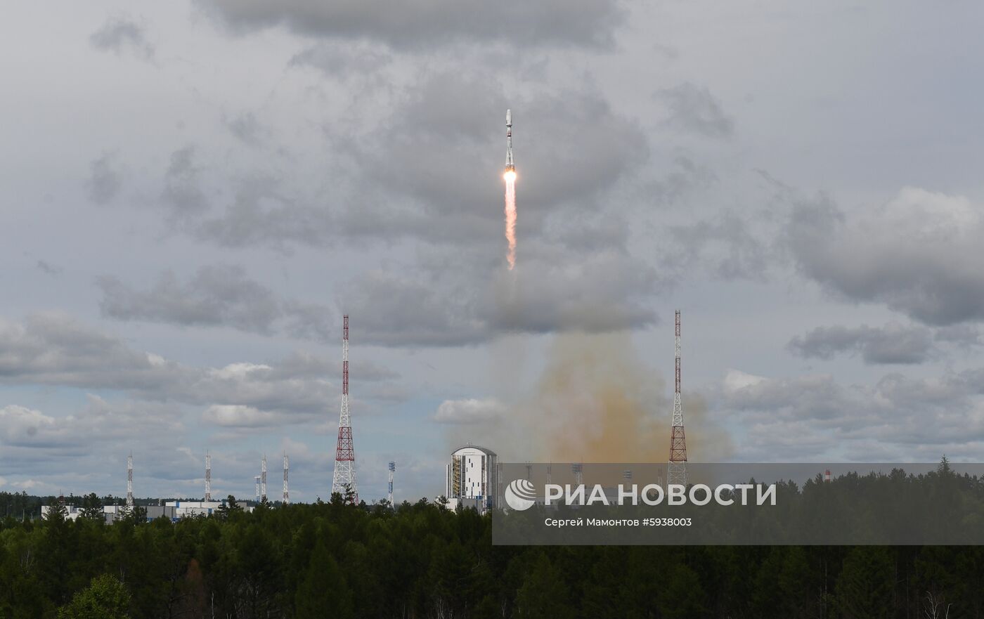 Пуск РН"Союз-2.1б" со спутником "Метеор-М" с космодрома Восточный