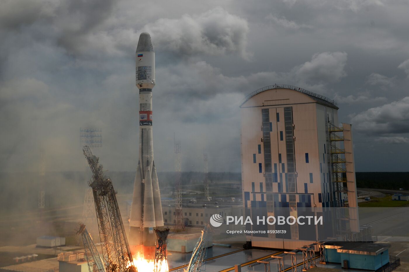 Пуск РН"Союз-2.1б" со спутником "Метеор-М" с космодрома Восточный