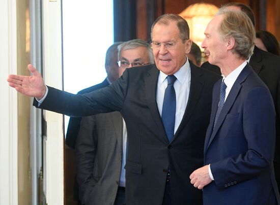 Встреча главы МИД РФ С. Лаврова со спецпосланником генсека ООН по Сирии Г. Педерсеном