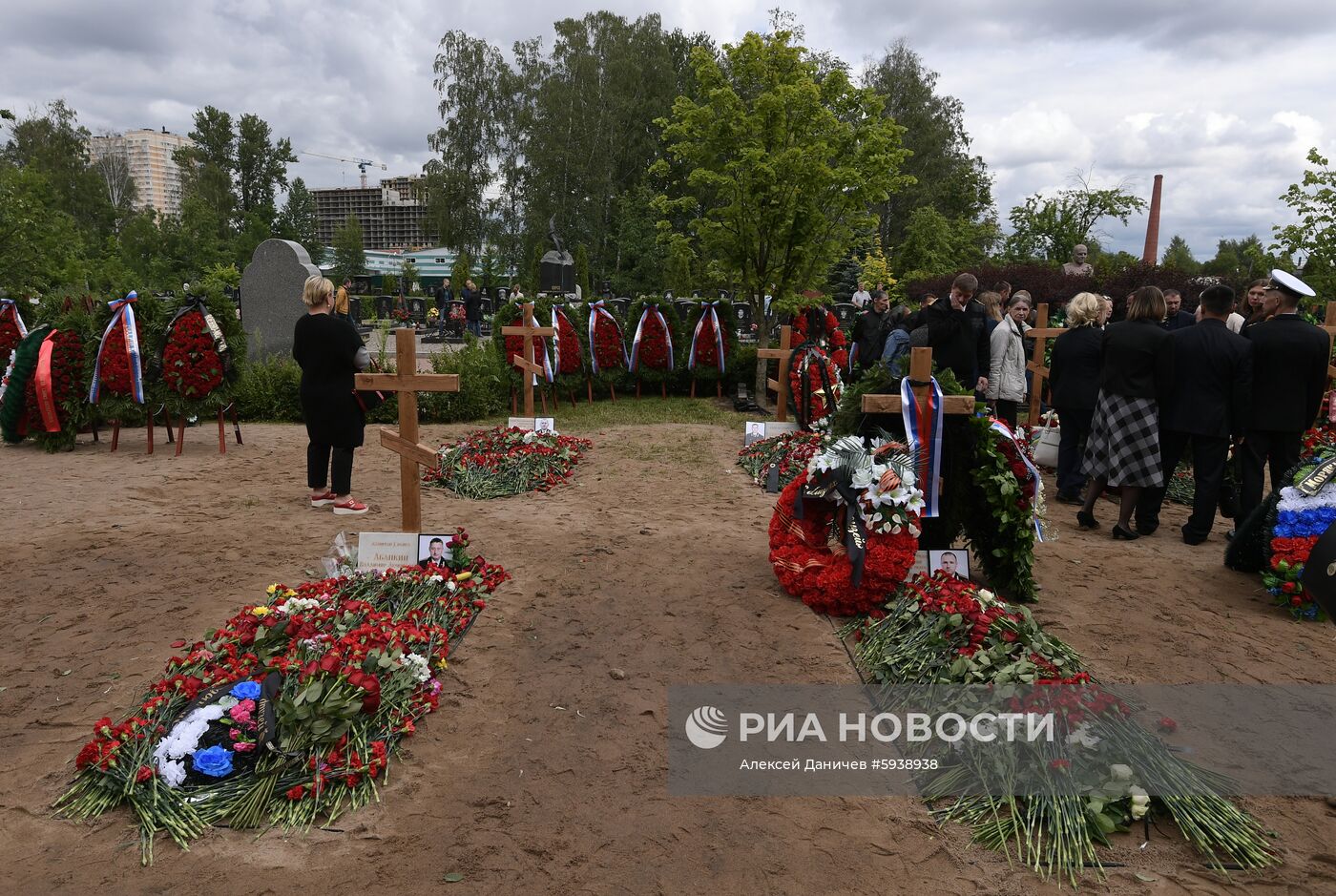 Похороны моряков-подводников в Санкт-Петербурге