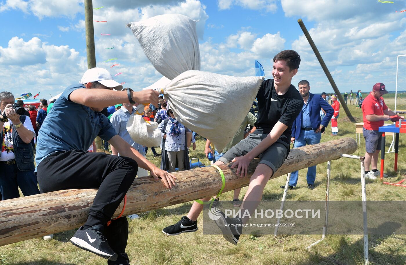 Празднование сабантуя в Челябинской области