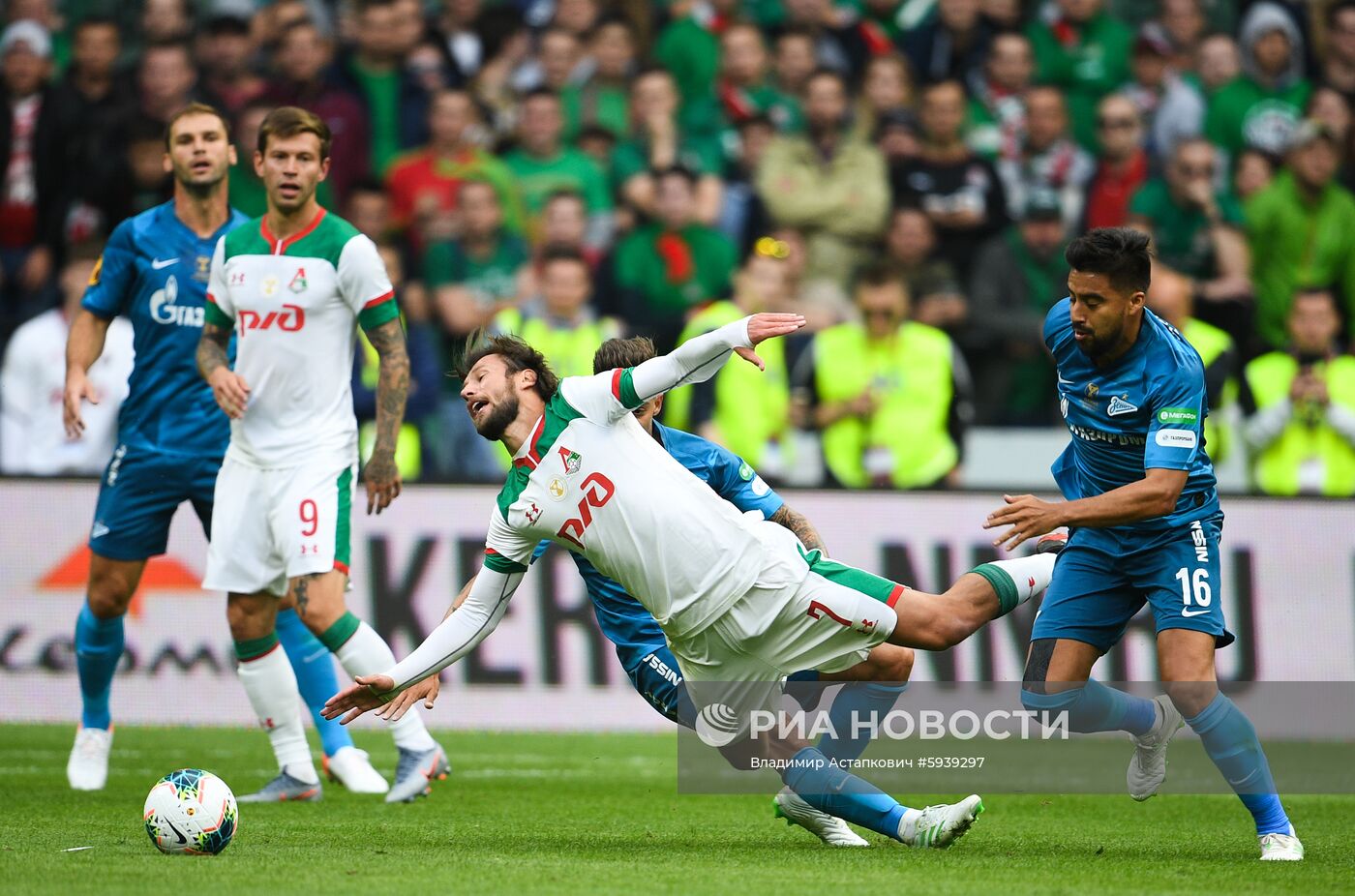 Футбол. Суперкубок России. Матч "Зенит" - "Локомотив"