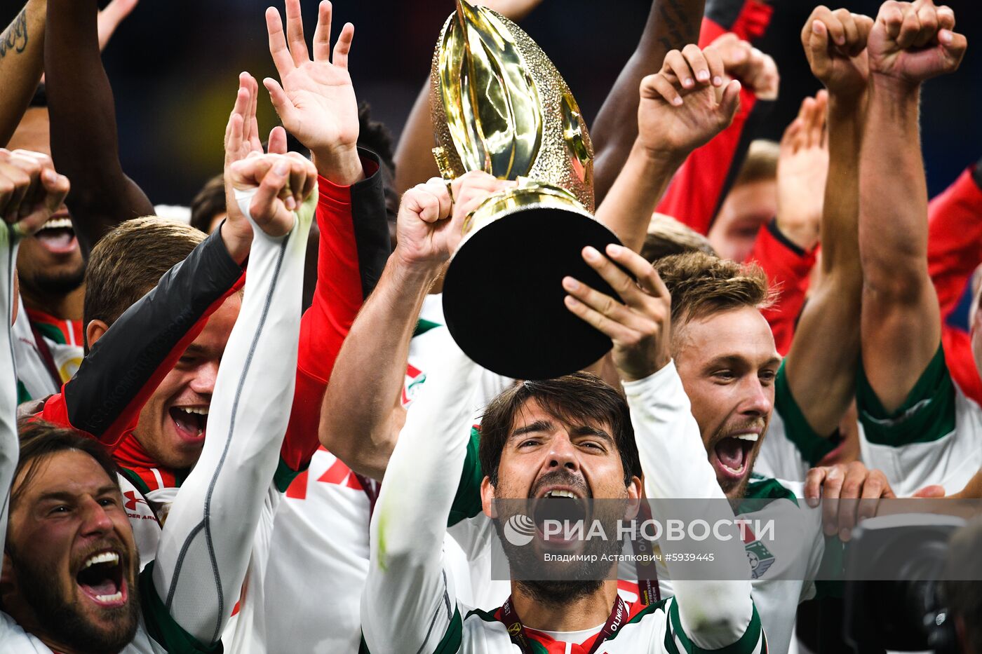 Футбол. Суперкубок России. Матч "Зенит" - "Локомотив"