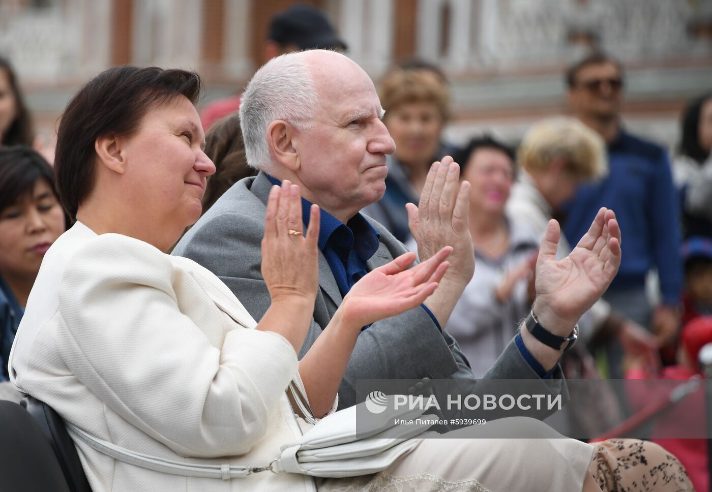 Фестиваль "Московская семья" в честь Дня семьи, любви и верности