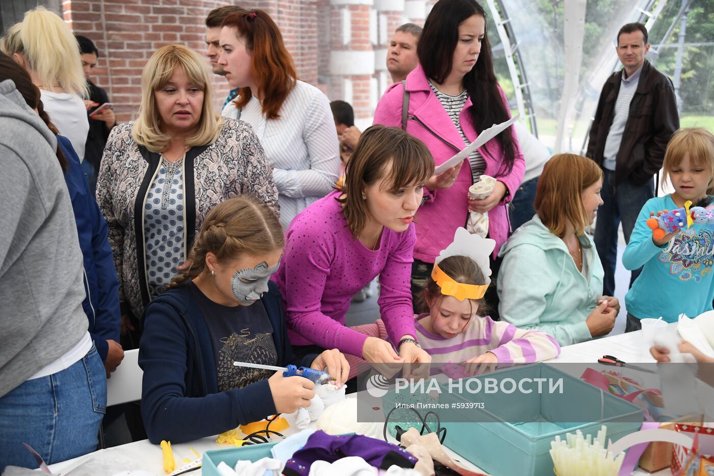 Фестиваль "Московская семья" в честь Дня семьи, любви и верности