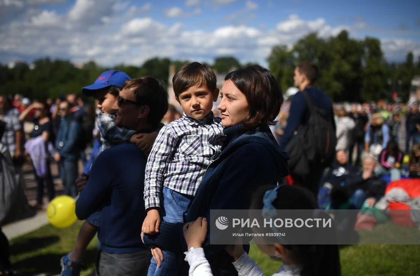 Фестиваль "Московская семья" в честь Дня семьи, любви и верности