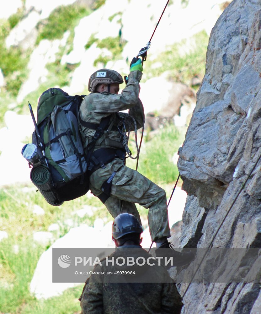 Всеармейский этап конкурса высокогорных подразделений ВС РФ "Эльбрусское кольцо-2019"