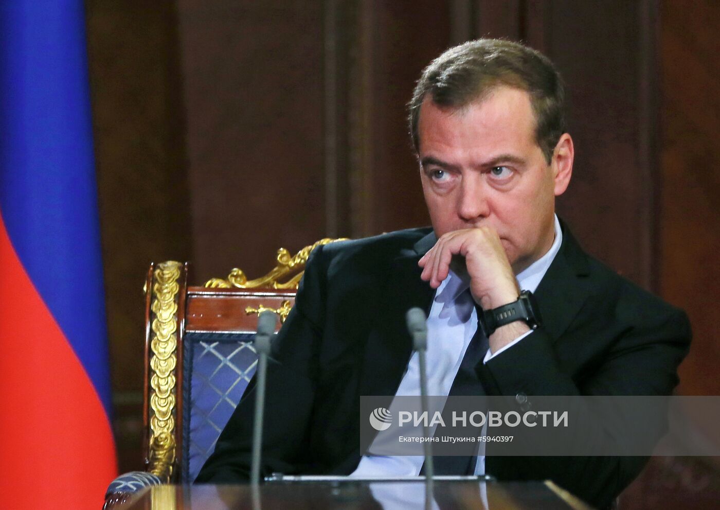 Премьер-министр РФ Д. Медведев провел совещание с вице-премьерами РФ