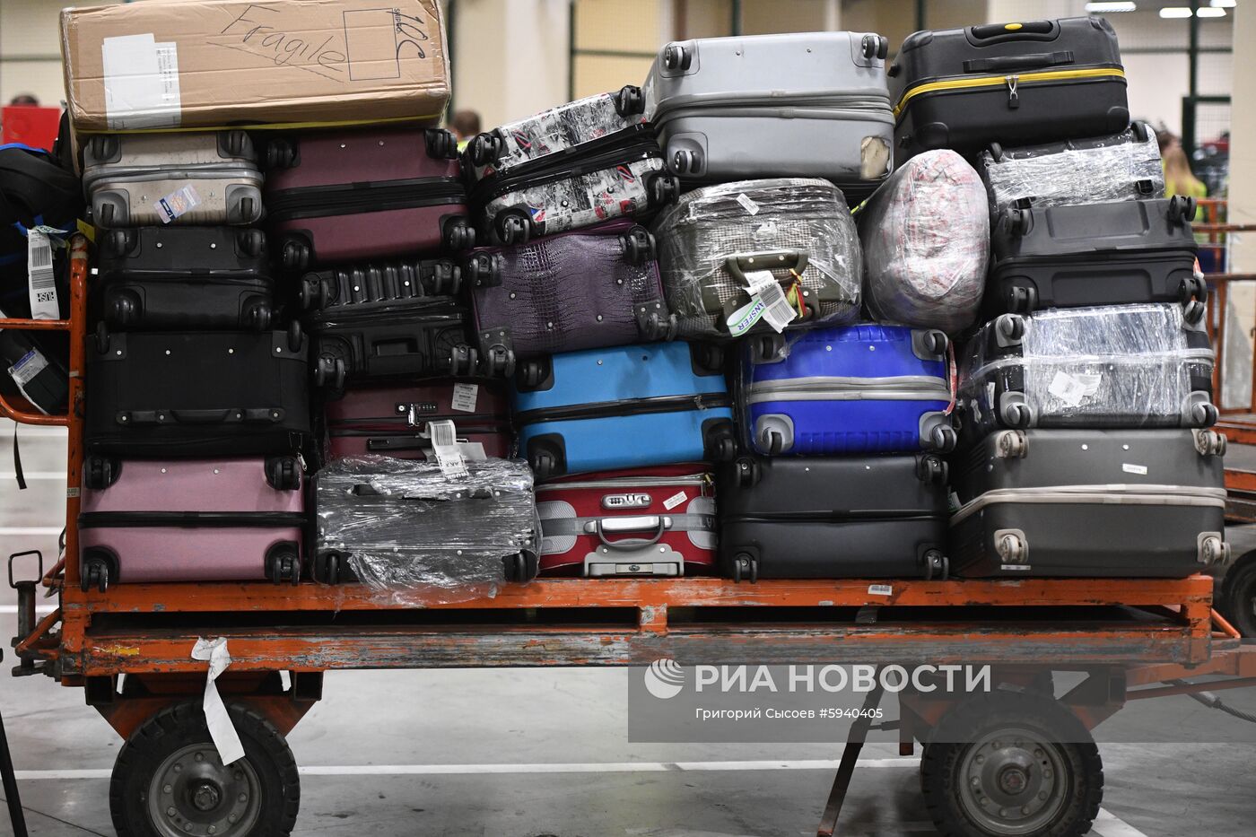 Выдача багажа в аэропорту Шереметьево