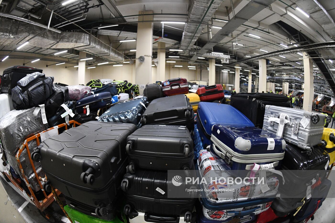 Выдача багажа в аэропорту Шереметьево