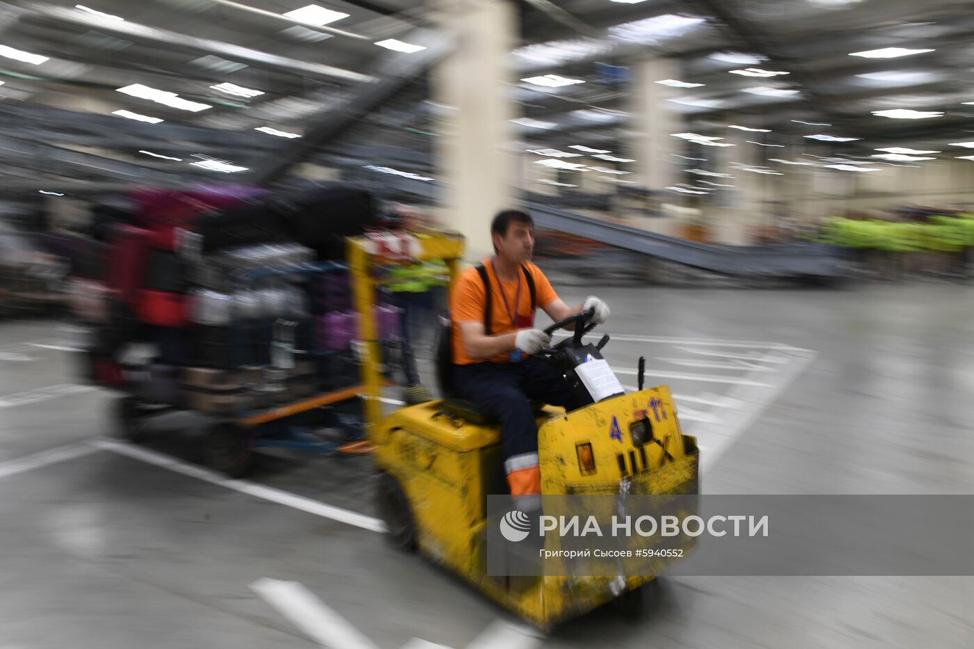 Выдача багажа в аэропорту Шереметьево