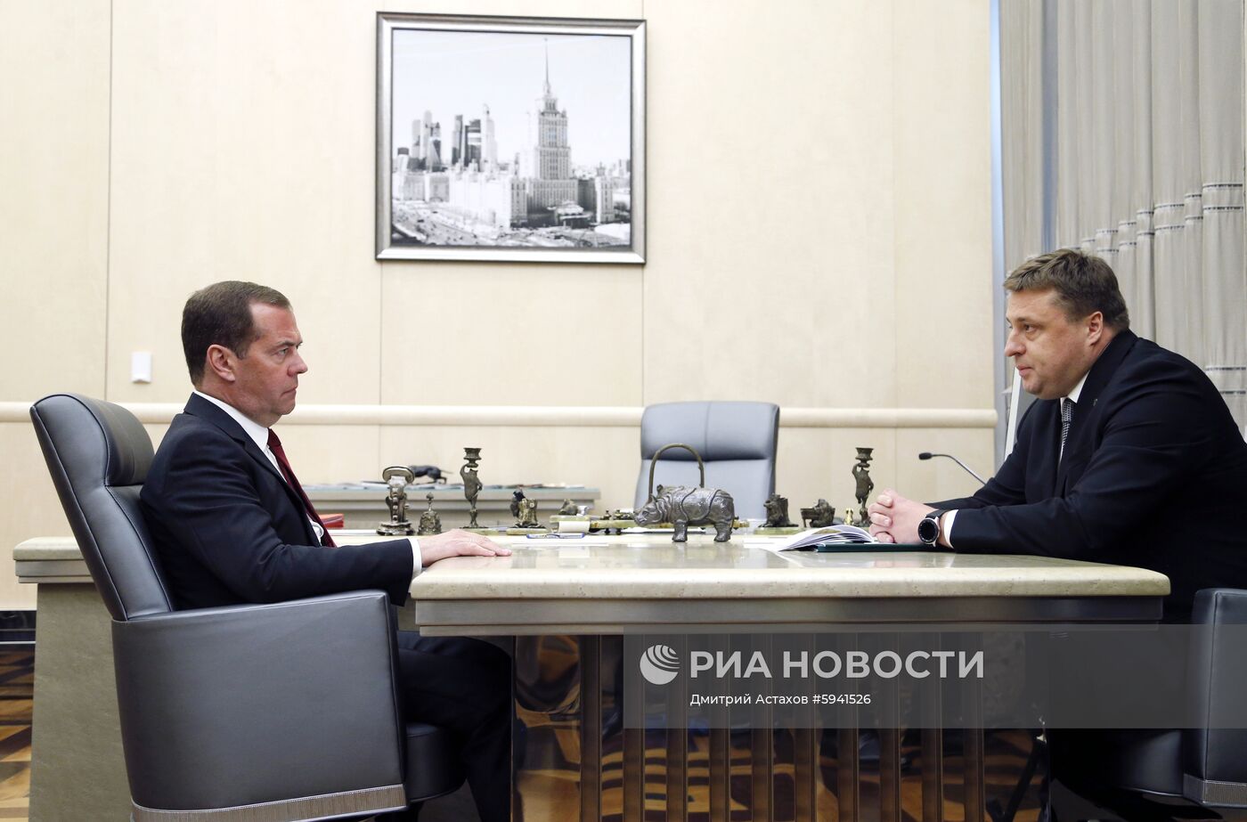 Премьер-министр РФ Д. Медведев встретился с главой "Росагролизинга" П. Косовым