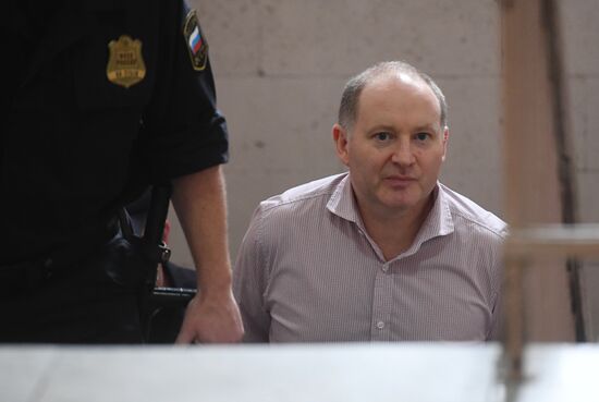 Рассмотрение ходатайства следствия о продлении ареста Ф. Дельпалю