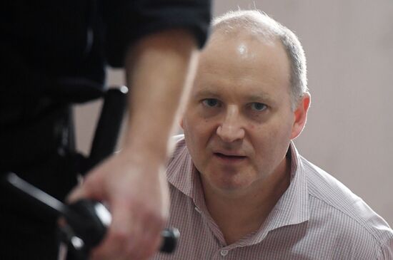 Рассмотрение ходатайства следствия о продлении ареста Ф. Дельпалю