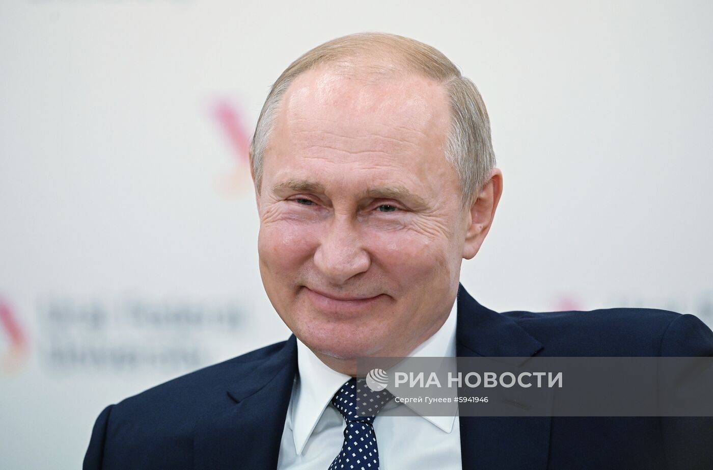 Рабочая поездка президента РФ В. Путина в Екатеринбург