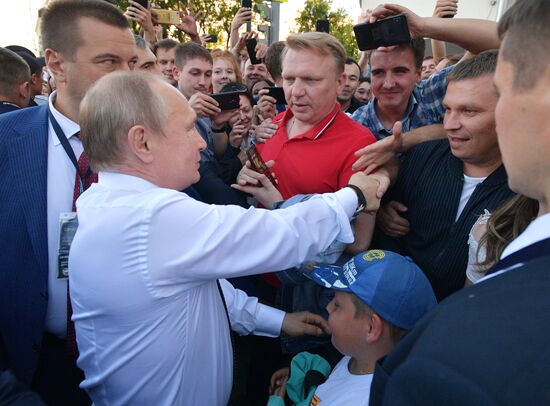 Рабочая поездка президента РФ В. Путина в Екатеринбург