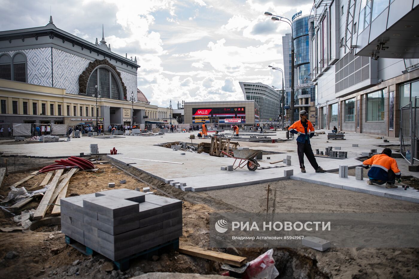 Благоустройство площади Киевского вокзала