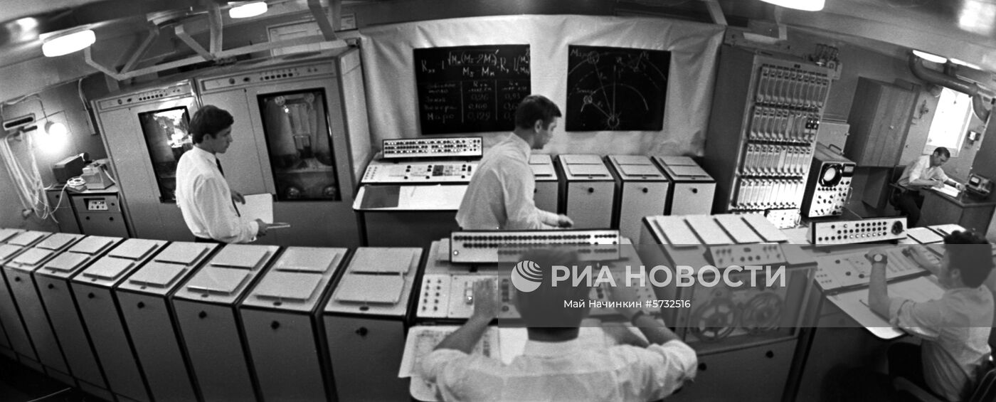 Научно-исследовательское судно "Космонавт Юрий Гагарин" | РИА Новости ...