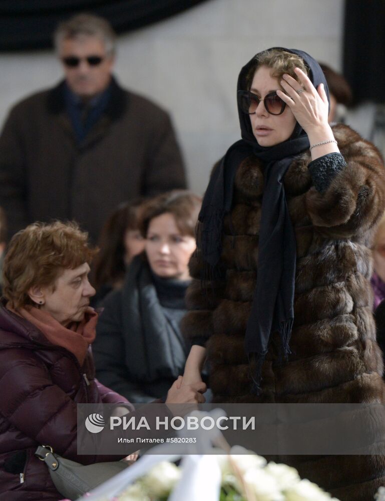 Похороны медиаменеджера И. Малашенко | РИА Новости Медиабанк