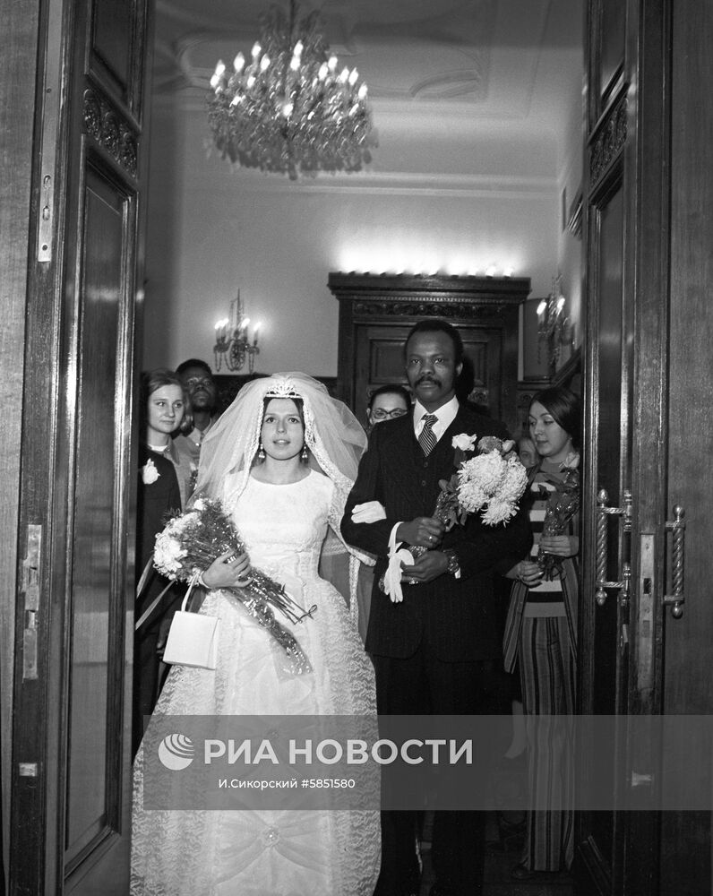 Молодожены во Дворце бракосочетания № 1 | РИА Новости Медиабанк