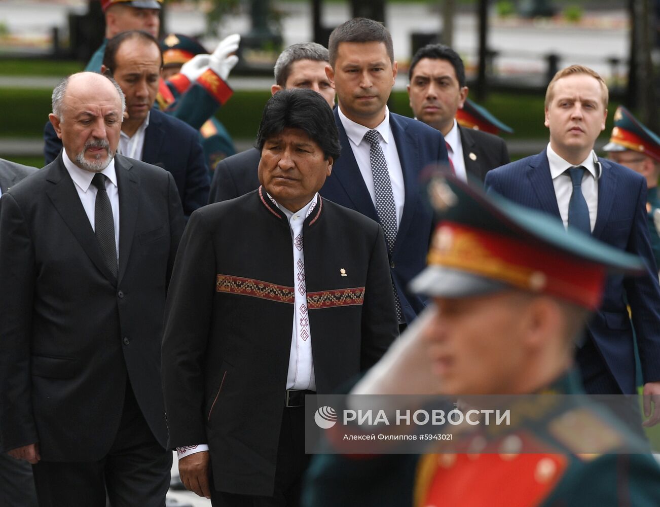 Президент Боливии Э. Моралес возложил цветы к Могиле Неизвестного Солдата 