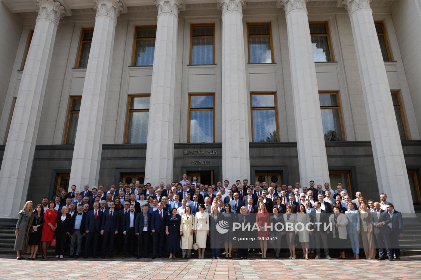 Внеочередное заседание Верховной рады Украины