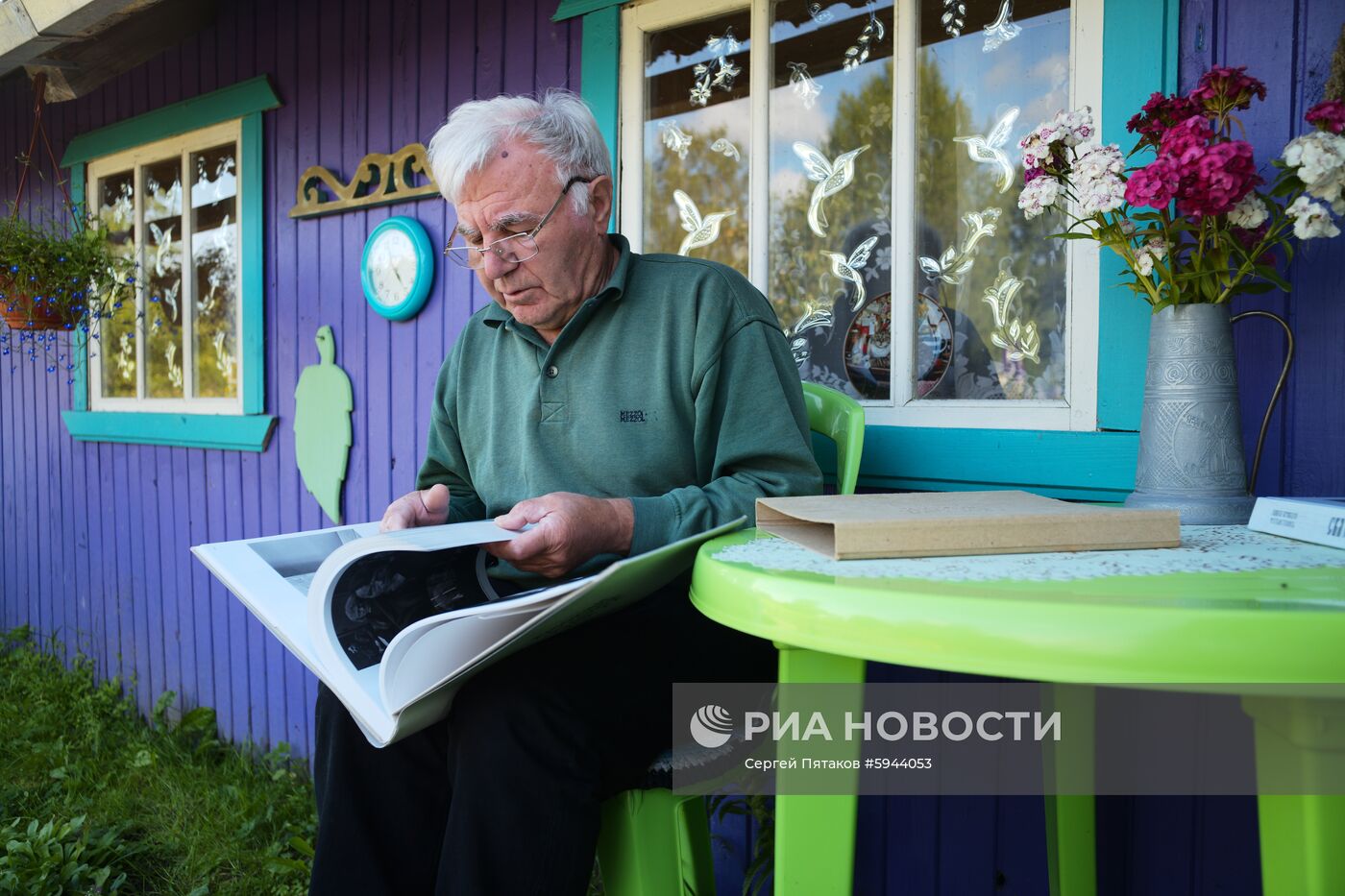 Один из старейших фотокорреспондентов России П. Кривцов