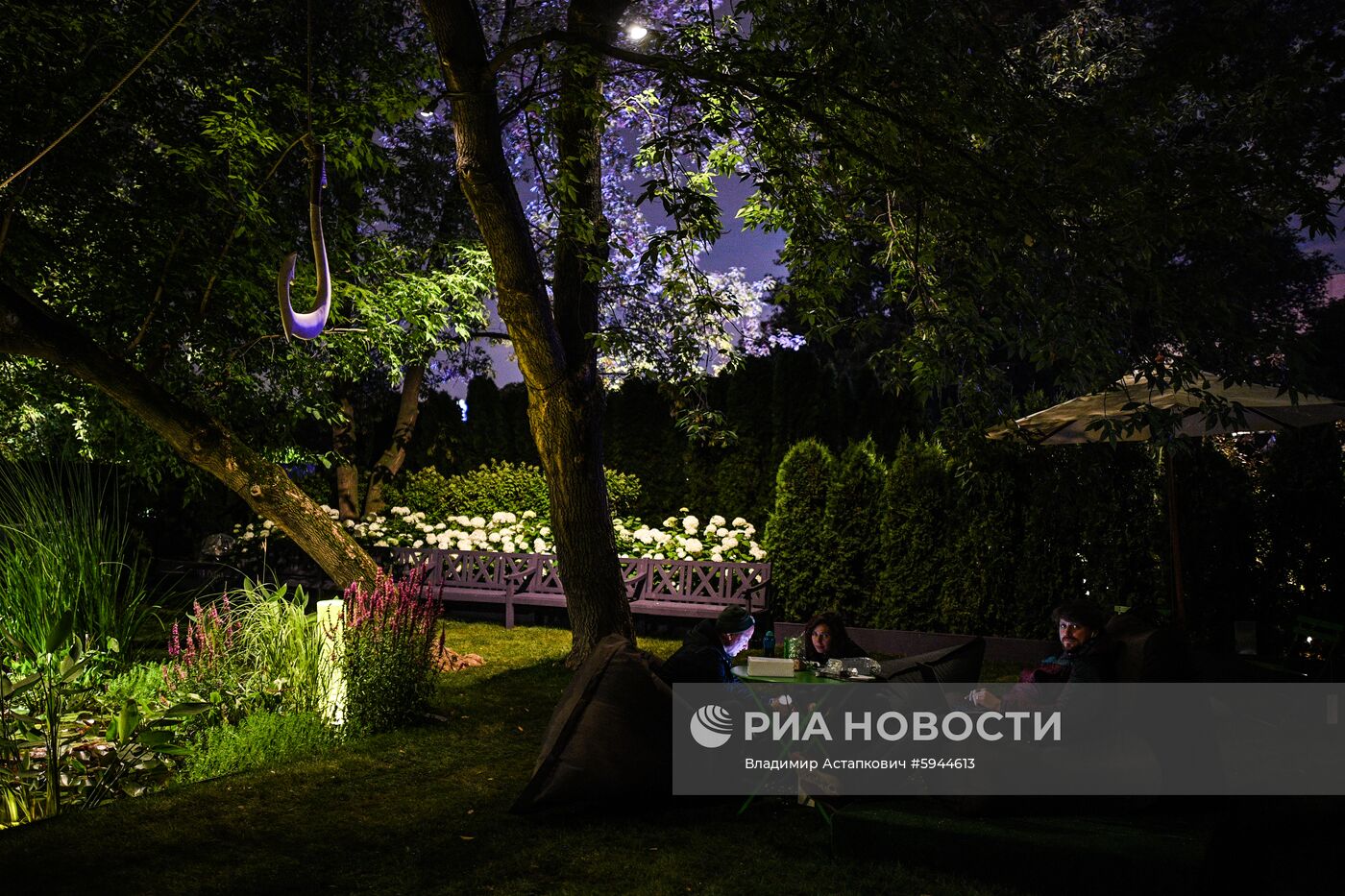 Gardens Night Light в рамках Moscow Flower Show 