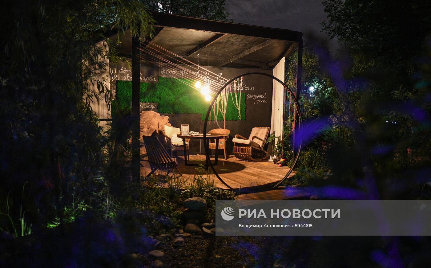 Gardens Night Light в рамках Moscow Flower Show 