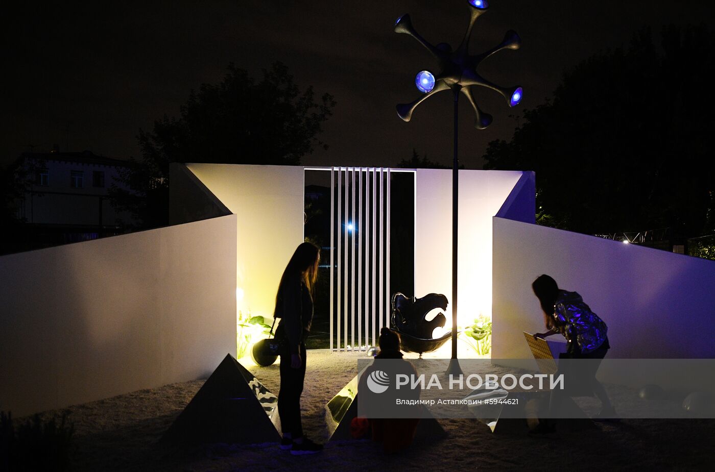 Gardens Night Light в рамках Moscow Flower Show 