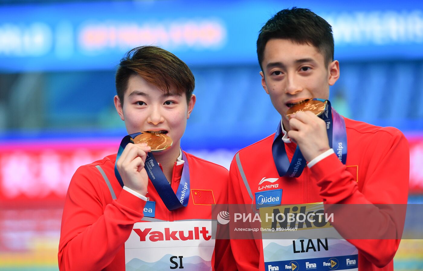 Чемпионат мира FINA 2019. Синхронные прыжки в воду. Смешанные дуэты. Вышка 10 м Чемпионат мира FINA 2019. Синхронные прыжки в воду. Смешанные дуэты. Вышка 10 м