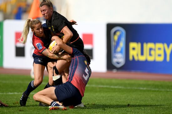 Регби-7. Женщины. Олимпийский отборочный турнир. Первый день