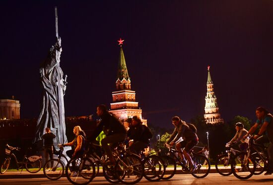 Ночной велофестиваль в Москве