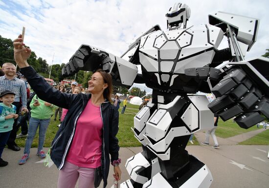 Фестиваль науки и технологий Geek Picnic 2019