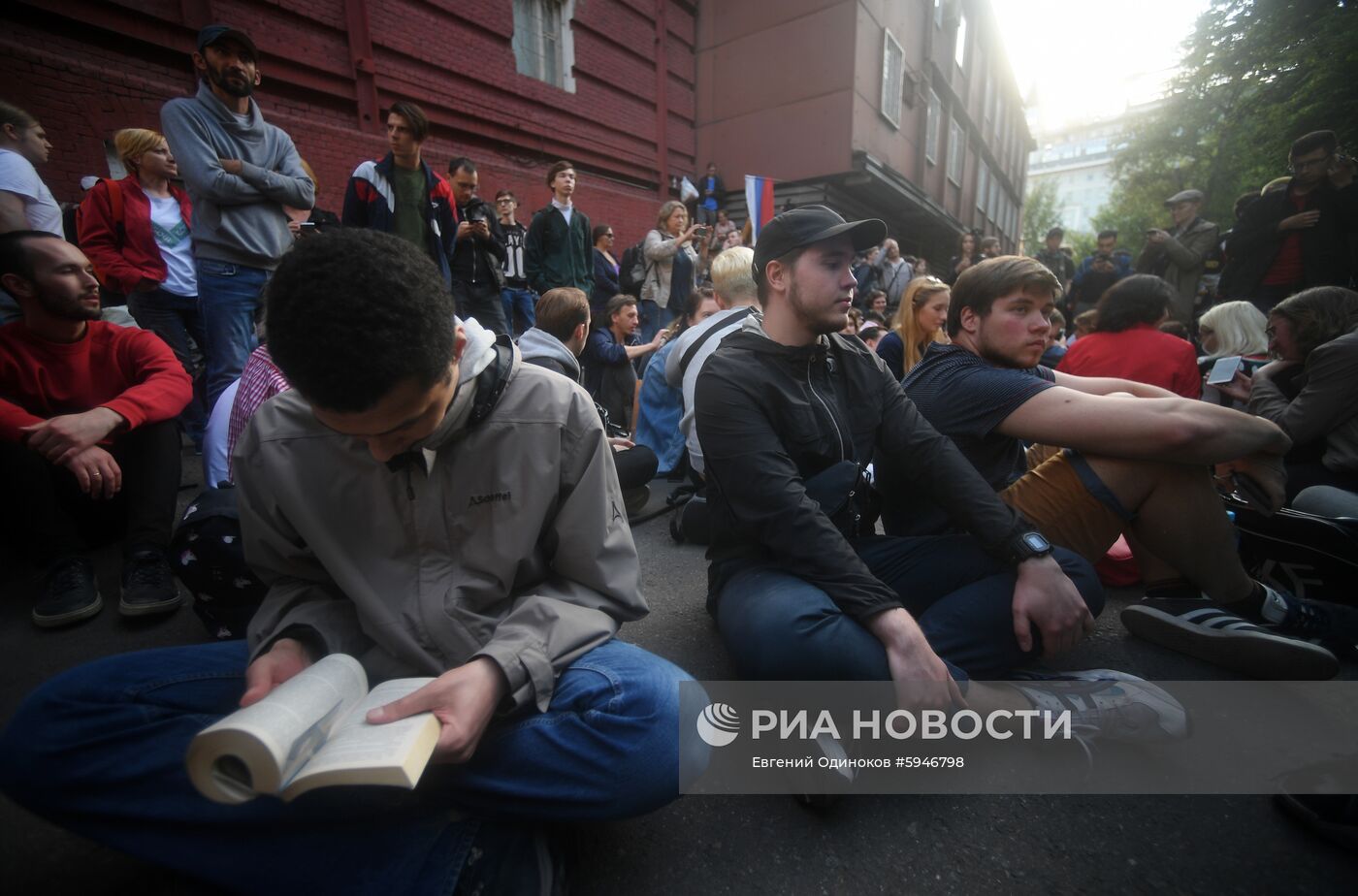 Несанкционированная акция в поддержку кандидатов в депутаты Мосгордумы