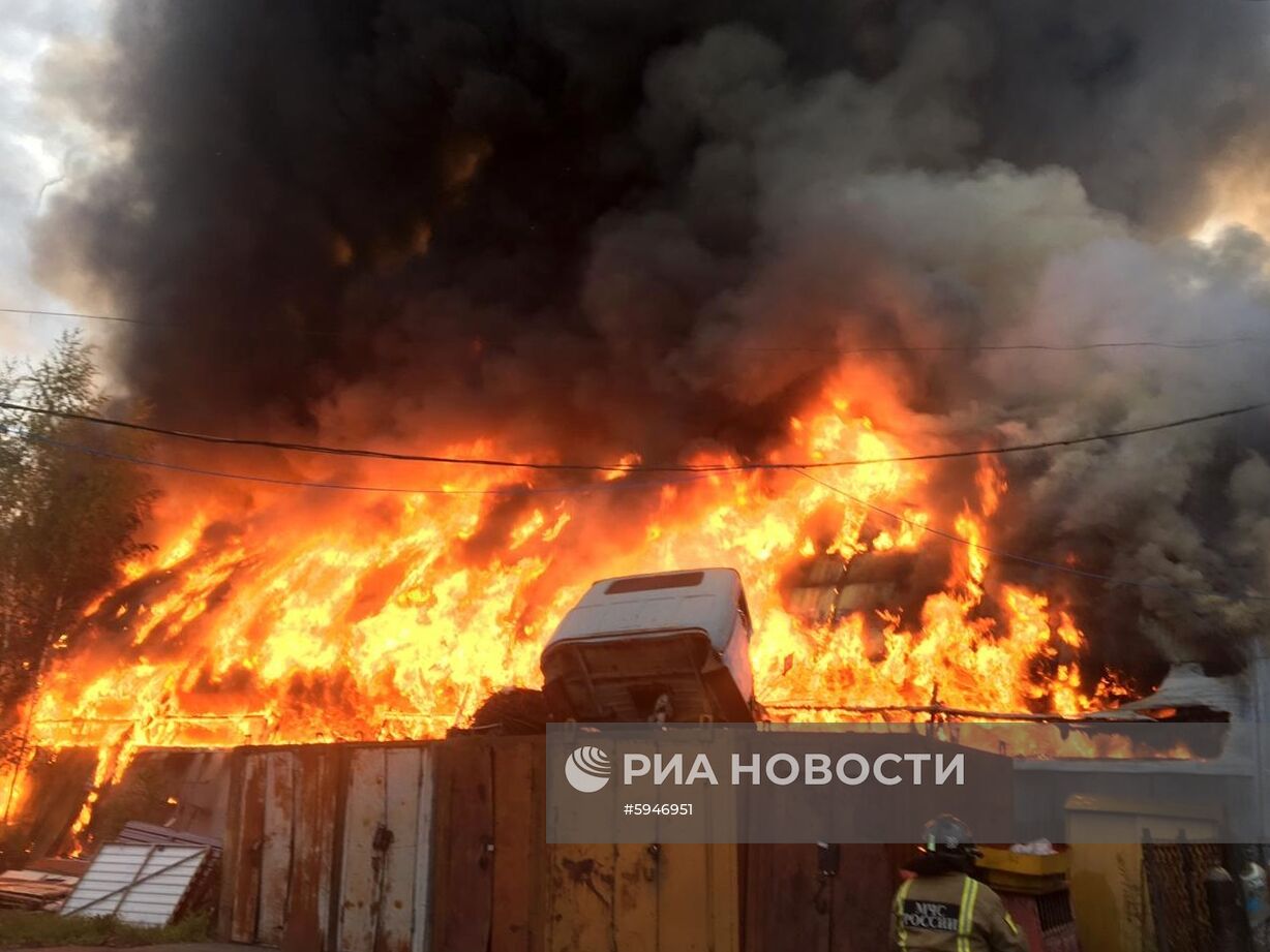 Пожар на складе в Наро-Фоминске