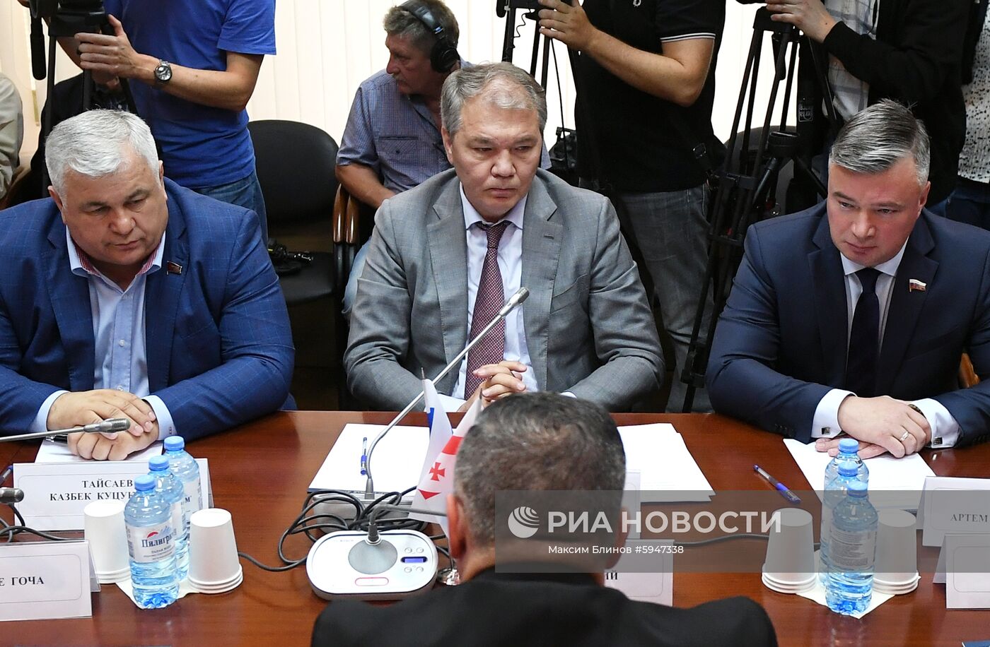 Встреча депутатов Госдумы РФ с делегацией из Грузии 