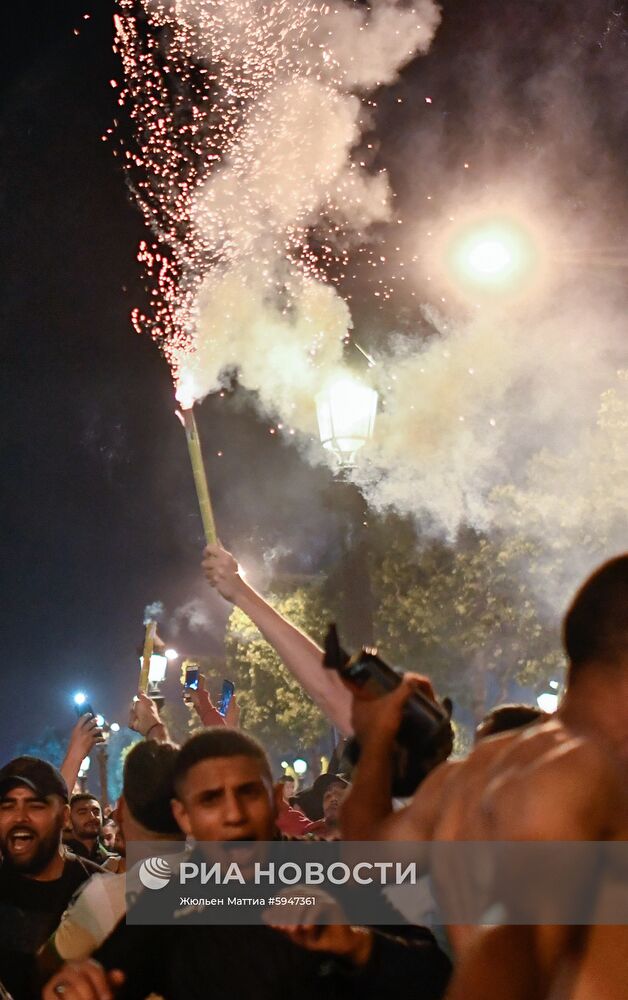 Болельщики сборной Алжира устроили беспорядки в центре Парижа
