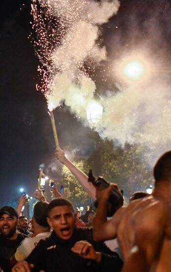 Болельщики сборной Алжира устроили беспорядки в центре Парижа 