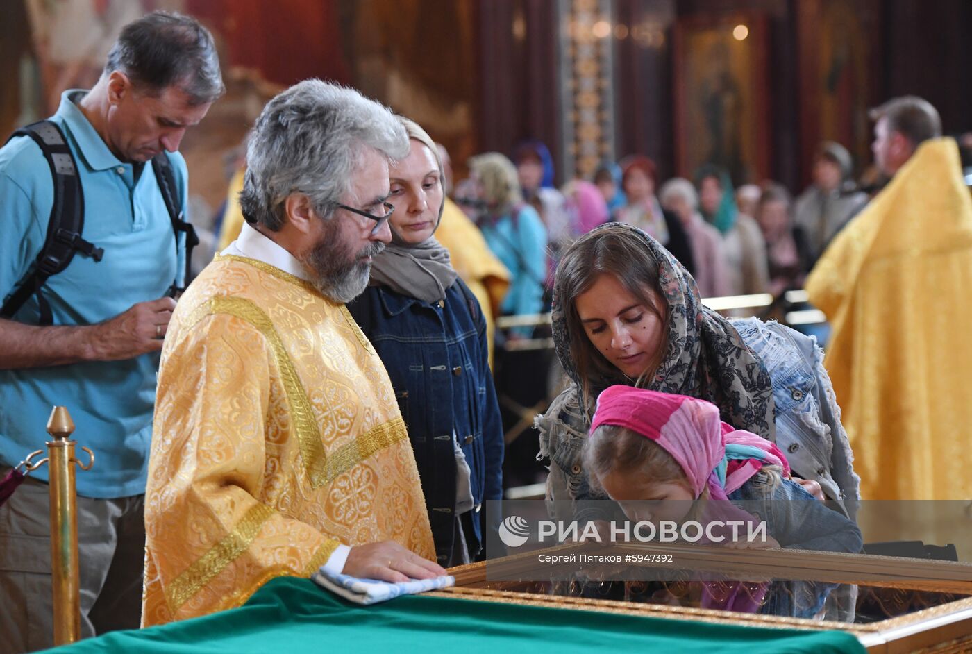 Поклонение мощам святых Петра и Февронии в Москве